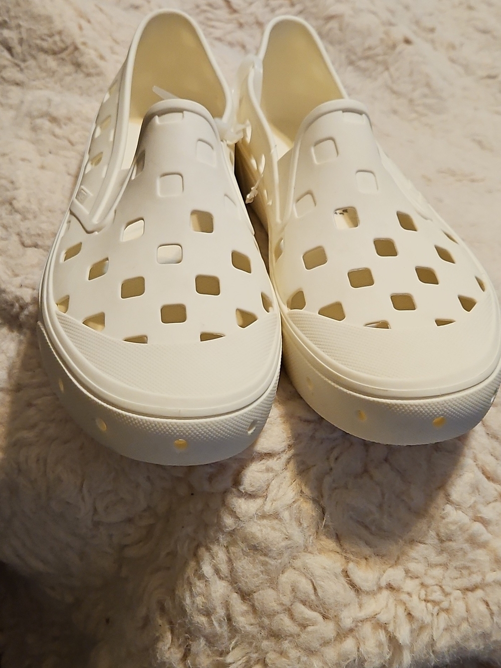 Vans Men's White Perforated Slip-On Platform Clog - Picture 4 of 11
